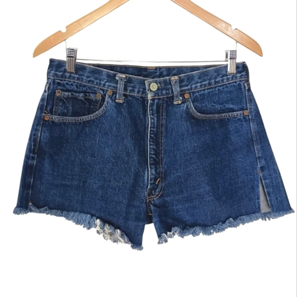 Levi's Blue Denim High Waist Shorts Size Women's 29 - Picture 2 of 4